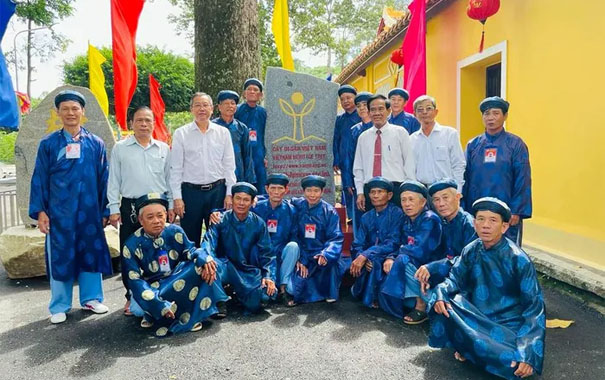 CÂY[-]DI[-]SẢN[-]VIỆT[-]NAM:[-]Công[-]nhận[-]Cây[-]Di[-]sản[-]đầu[-]tiên[-]tại[-]huyện[-]Thoại[-]Sơn[-]-An[-]Giang